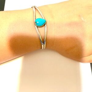 Exquisite Native American Sterling Silver Turquoise Cuff Bracelet - Signed P. Gu